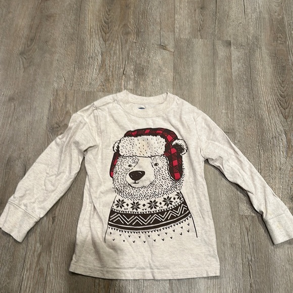 Old Navy Other - Holiday polar bear. Kids size 5, Old Navy long sleeve t-shirt.